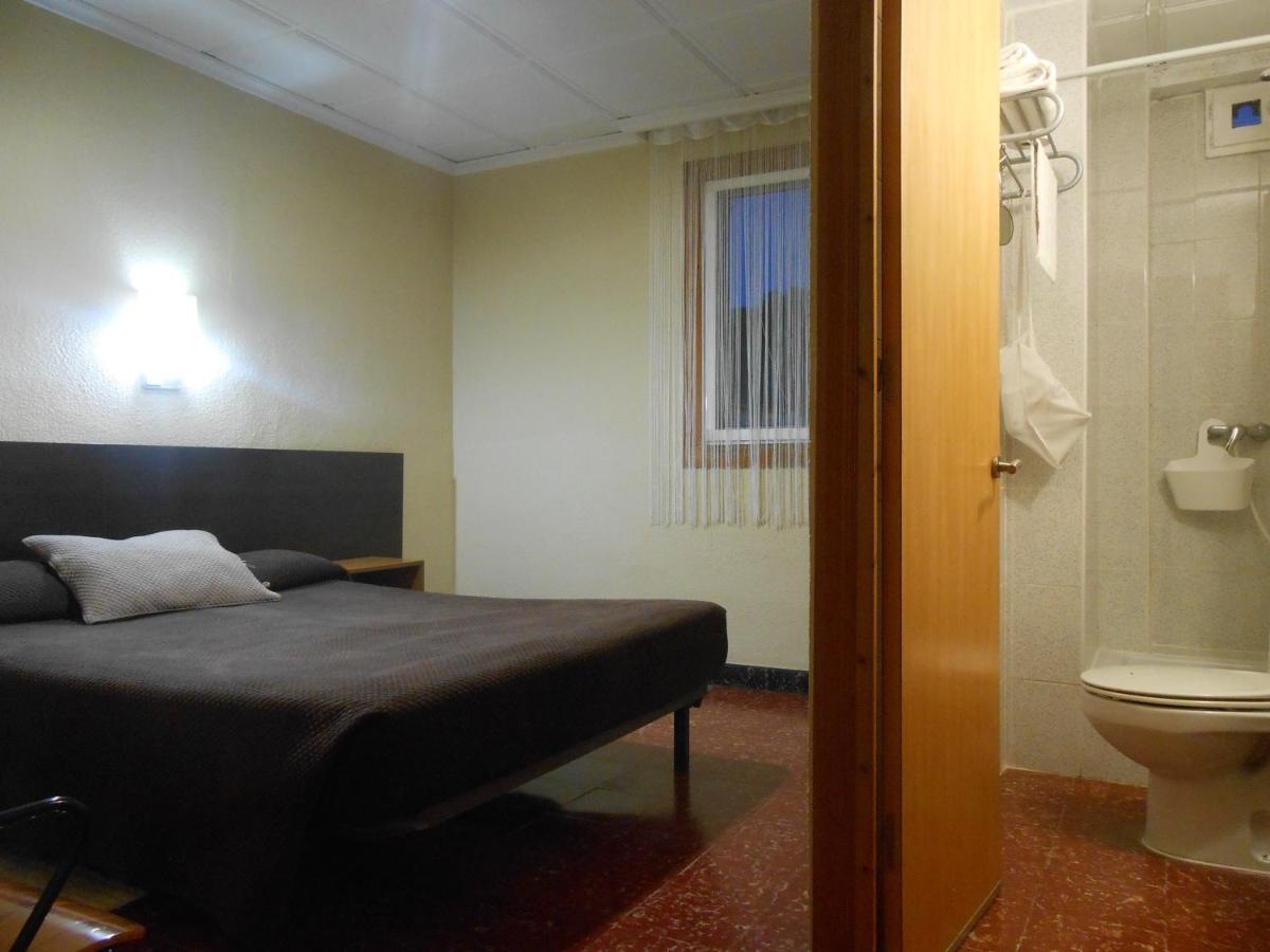 Hostal El Callejon Tarragona Exterior foto